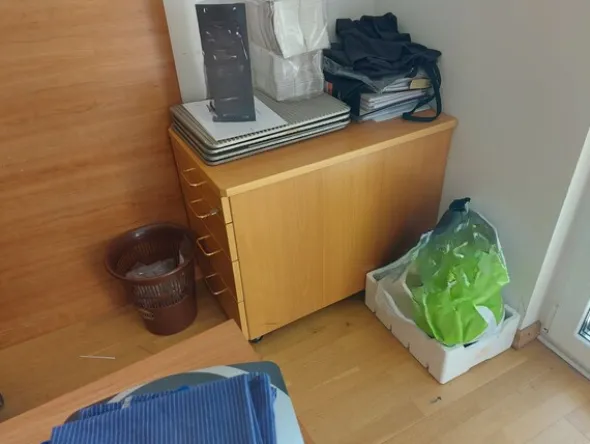 2#8602 Arredo da ufficio