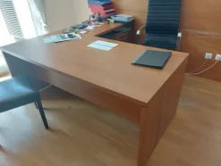 2#8602 Arredo da ufficio