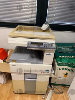 4#9855 Arredo da ufficio amministrativo