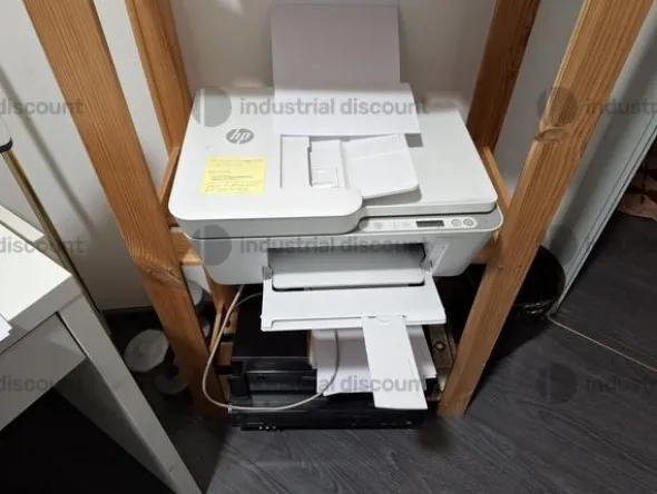 4#8857 Arredo e attrezzatura da ufficio