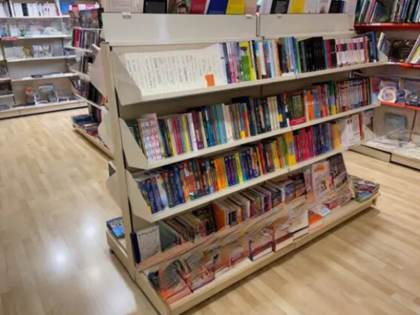 19#7897 Arredo e attrezzature libreria