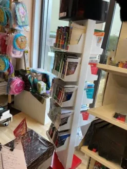 19#7897 Arredo e attrezzature libreria