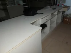 28#7897 Arredo e attrezzature negozio abbigliamento