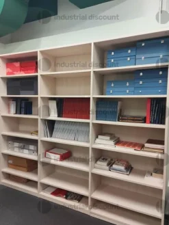 3#8743 Arredo ed attrezzatura da ufficio