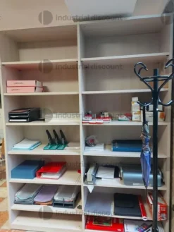 3#8743 Arredo ed attrezzatura da ufficio