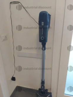 1#9148 Arredo ed attrezzature elettroniche