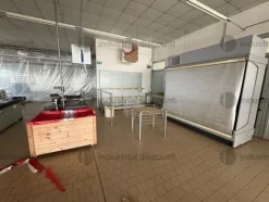 45#9470 Arredo negozio per distribuzione di prodotti ortofrutticoli