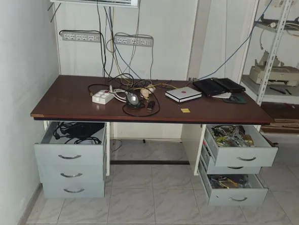 8#7628 Arredo ufficio