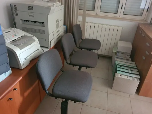 8#7628 Arredo ufficio