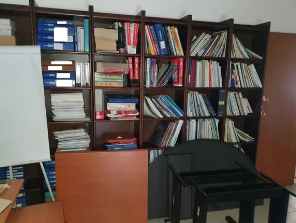8#7628 Arredo ufficio