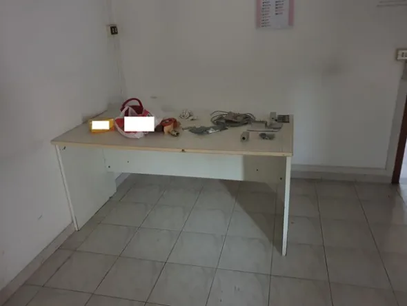8#7628 Arredo ufficio