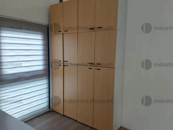 1#8705 Arredo ufficio e materiale elettronico