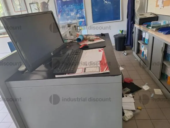 3#9630 Arredo uffici per officina e accettazione officina