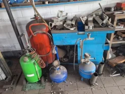 3#9630 Arredo uffici per officina e accettazione officina