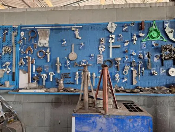 3#9630 Arredo uffici per officina e accettazione officina