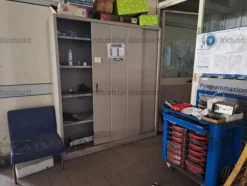 3#9630 Arredo uffici per officina e accettazione officina