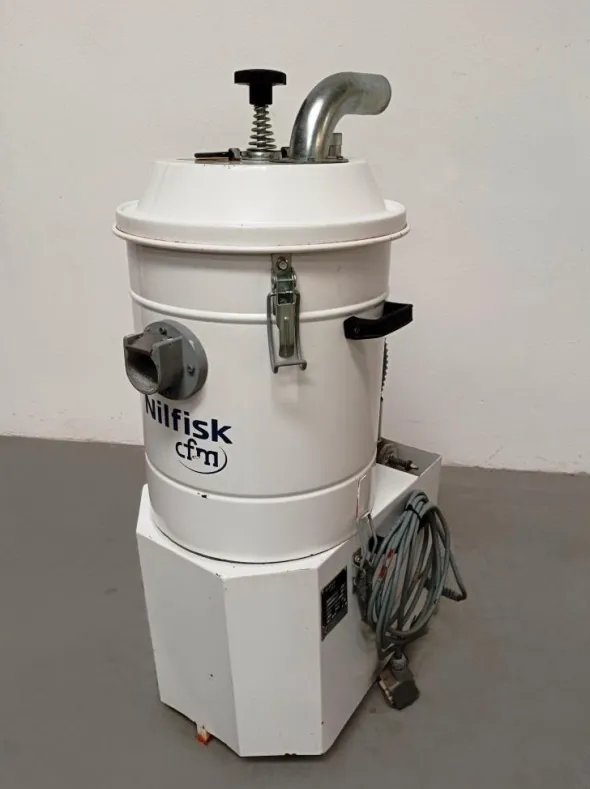 ASPIRATORE IND. PER POLVERI – NILFISK CFM 3151 (ASP-47)