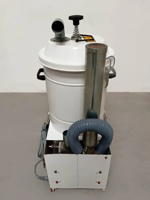 ASPIRATORE IND. PER POLVERI – NILFISK CFM 3151 (ASP-47)