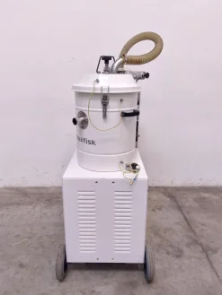 ASPIRATORE INDUSTRIALE POLVERI – NILFISK (MF-PR-ASP-75)