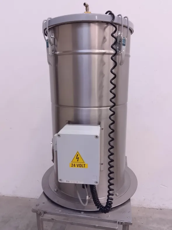 ASPIRATORE INDUSTRIALE POLVERI - NILFISK (MF-PR-ASP-74)