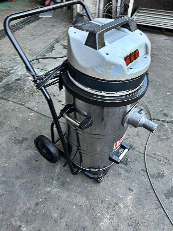 Aspiratore polvere e liquidi da 60 litri