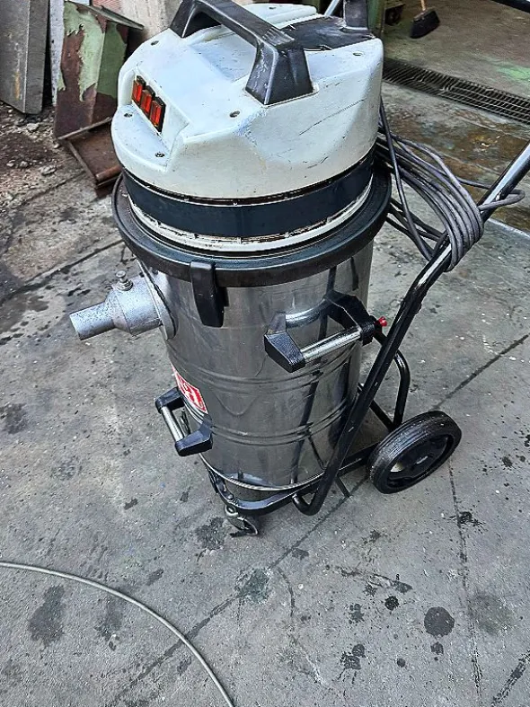 Aspiratore polvere e liquidi da 60 litri