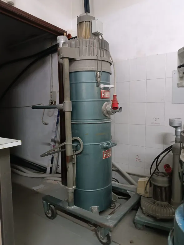 Aspiratori Industriali RIBO di varie potenze