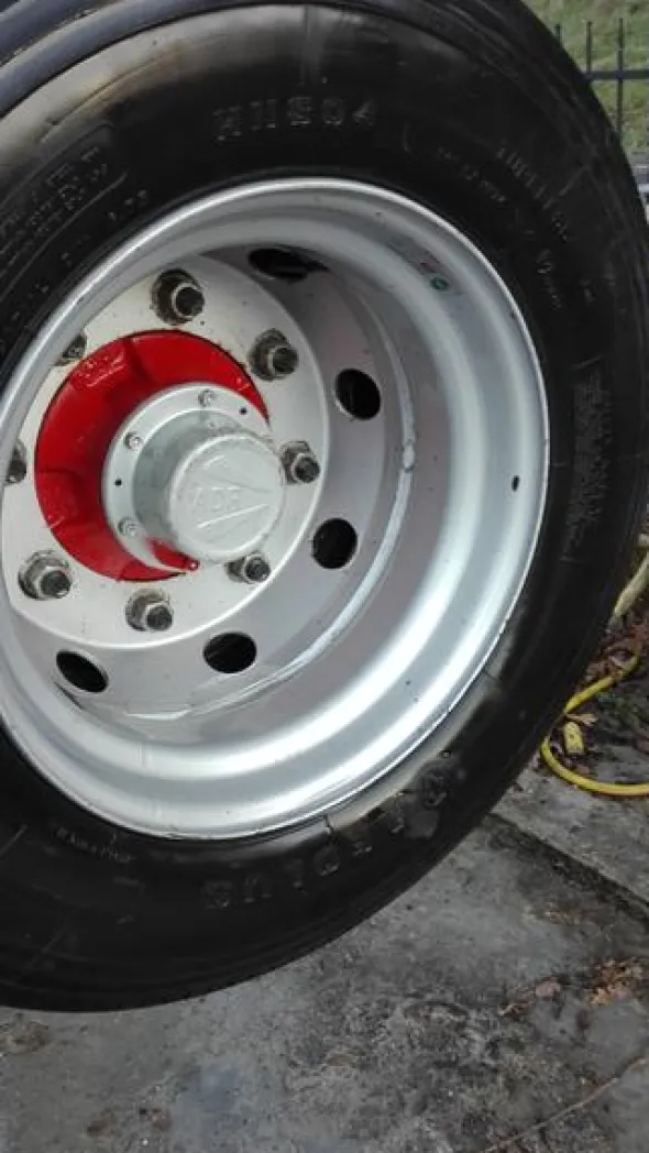 2#3819 Assale nuovo con cerchi e pneumatici
