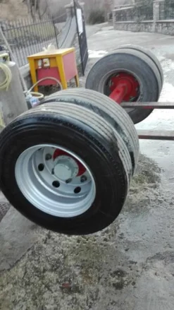 2#3819 Assale nuovo con cerchi e pneumatici