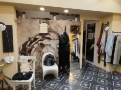 #24778 Asti centro storico negozio zona pedonale di alto passaggio fronte strada