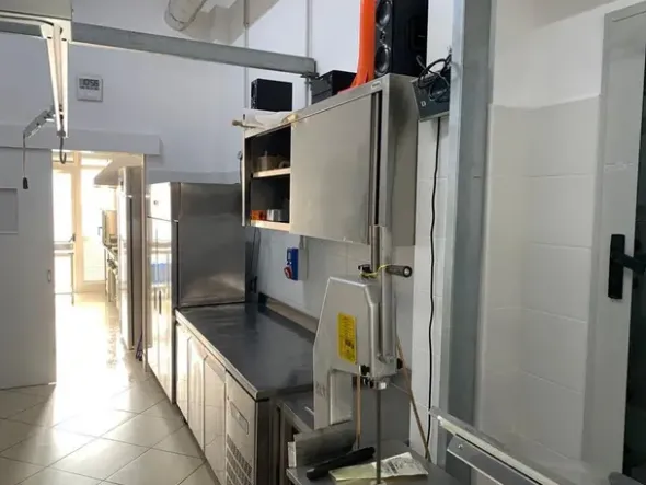 #24593 Attività di braceria macelleria gastronomia a Castellana Grotte (Bari)