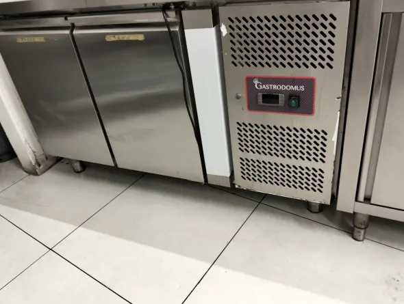 ATTREZZATURA BAR/ CUCINA