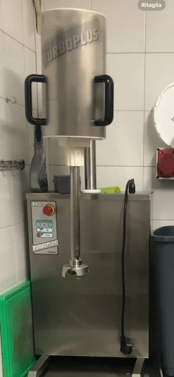 ATTREZZATURA COMPLETA PER GELATERIA
