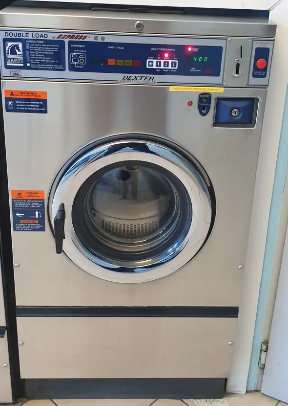 Attrezzatura completa per lavanderia self-service