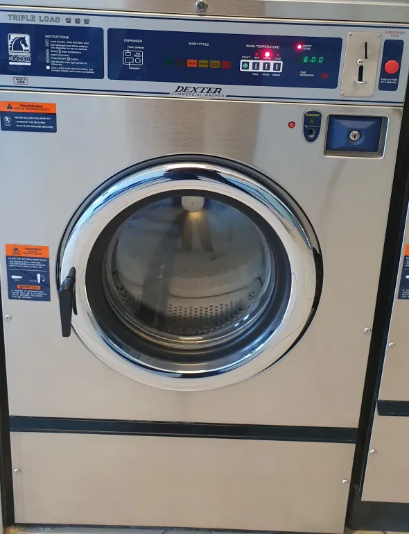 Attrezzatura completa per lavanderia self-service