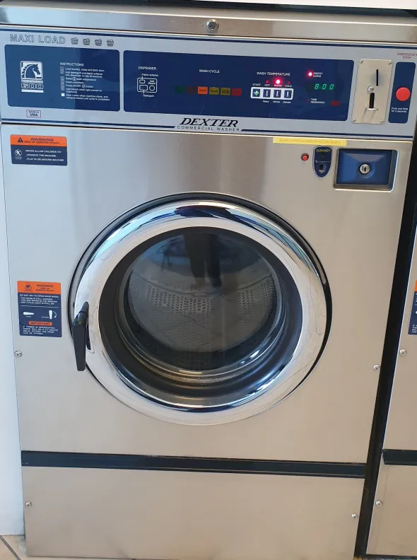 Attrezzatura completa per lavanderia self-service