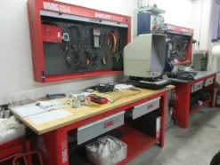 2#4144 Attrezzatura da officina