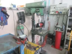 2#4144 Attrezzatura da officina