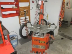 2#4144 Attrezzatura da officina
