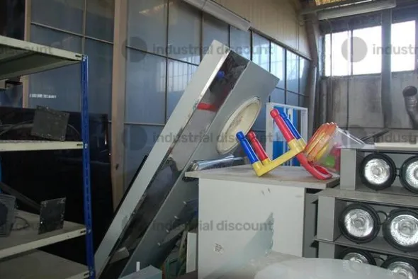 35#8738 Attrezzatura da officina e arredo da ufficio