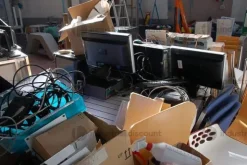 35#8738 Attrezzatura da officina e arredo da ufficio
