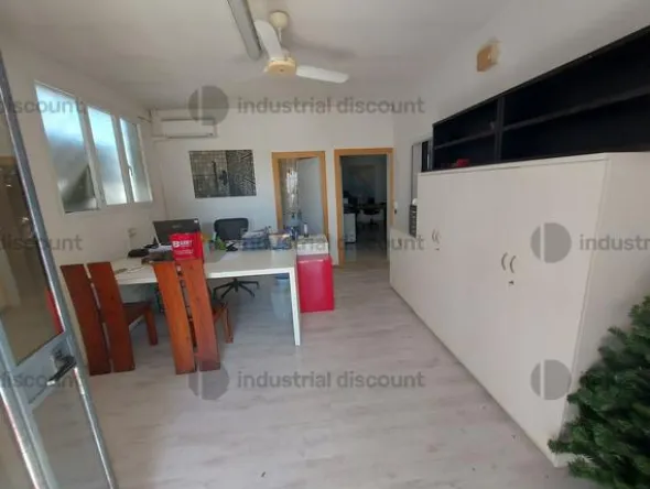 17#9469 Attrezzatura da officina ed arredo da ufficio