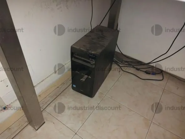 17#9469 Attrezzatura da officina ed arredo da ufficio