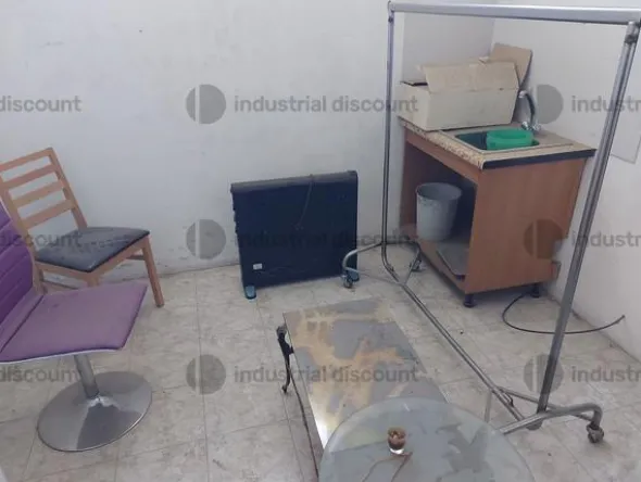 17#9469 Attrezzatura da officina ed arredo da ufficio