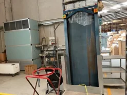 10#6196 Attrezzatura da officina e pressa per rifiuti