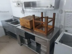 2#8982 Attrezzatura e cucina per attività di ristorazione