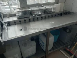 2#8982 Attrezzatura e cucina per attività di ristorazione