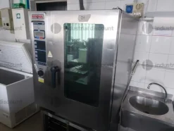 2#8982 Attrezzatura e cucina per attività di ristorazione