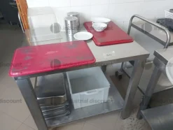 2#8982 Attrezzatura e cucina per attività di ristorazione