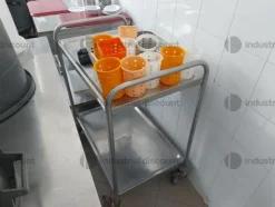 2#8982 Attrezzatura e cucina per attività di ristorazione